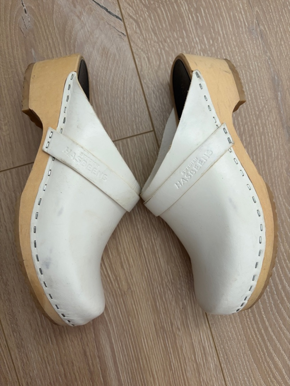 Swedish Hasbeens White Leather Clogs with Tan Wood Insole - Picture 5 of 7